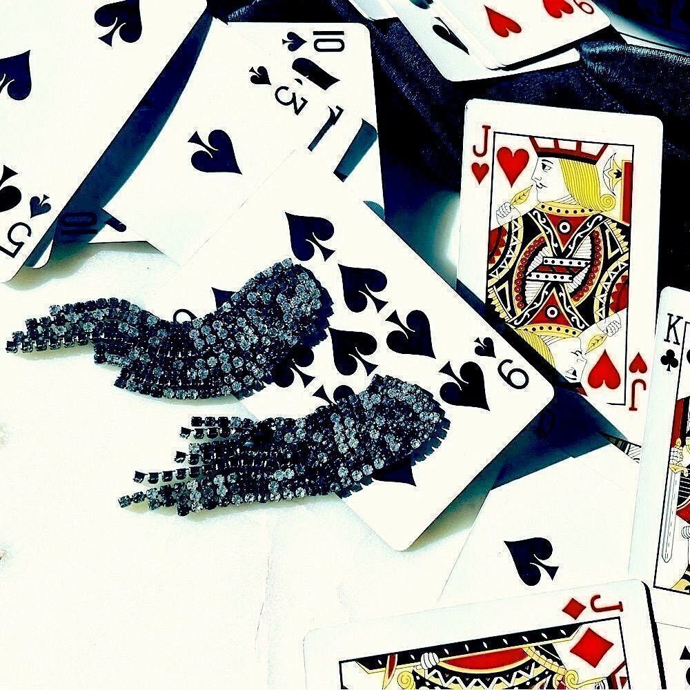 ♥️ Garavani style crystal pendant earrings, clear gunmetal black contrast dangle